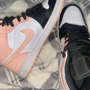 Arctic Orange Jordan 1 Mid